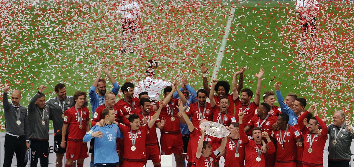 拜仁不断突破！，凯恩连续十二场比赛得分超过出色防守引发球迷热议的简单介绍爱游戏下载